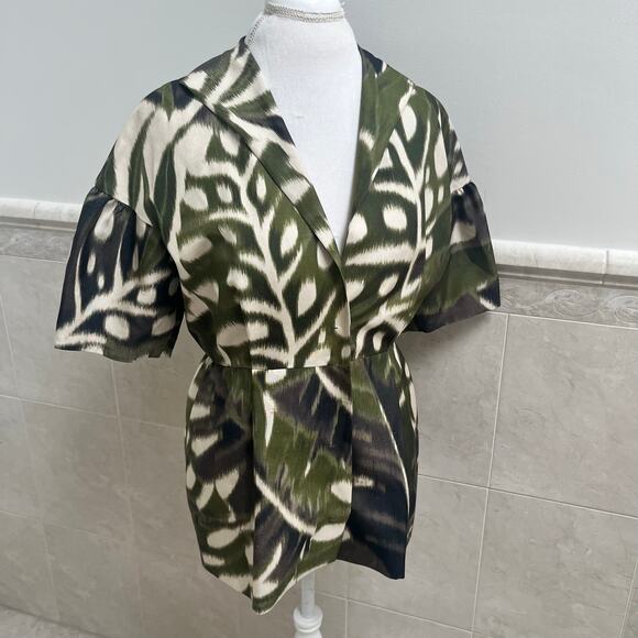Giambattista Valli Green print short sleeve jacket blouse with button 44/M Italy - Picture 4 of 16